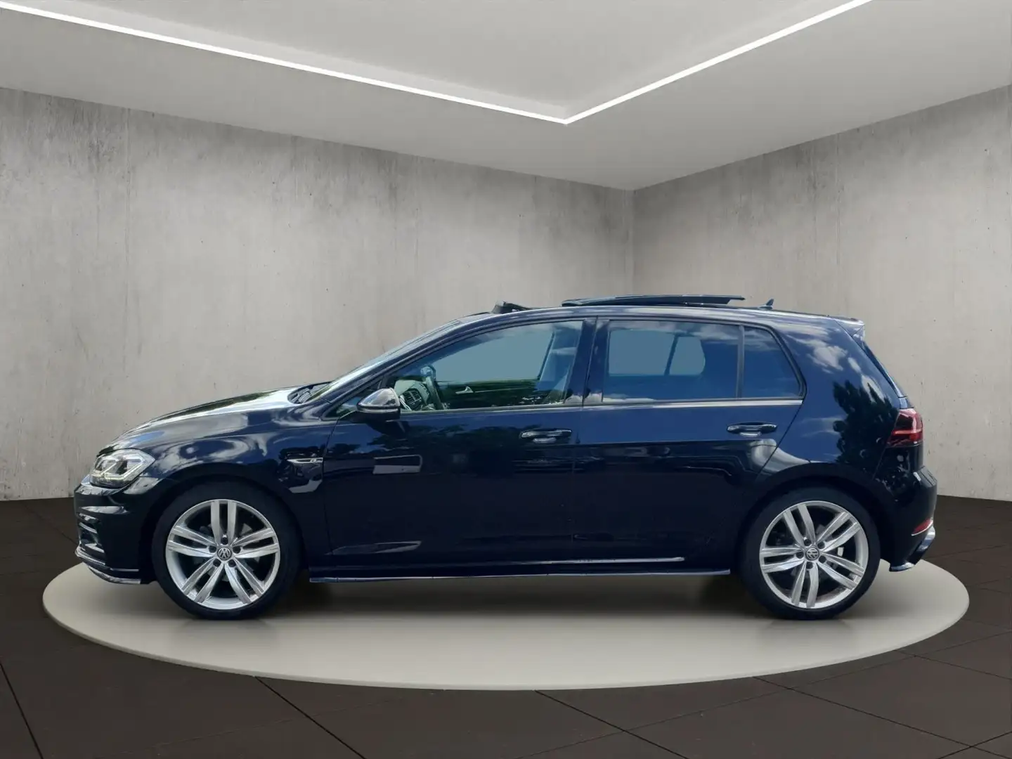 Volkswagen Golf VII 1.5 TSI Highline R-Line Panorama Rückfa Zwart - 2