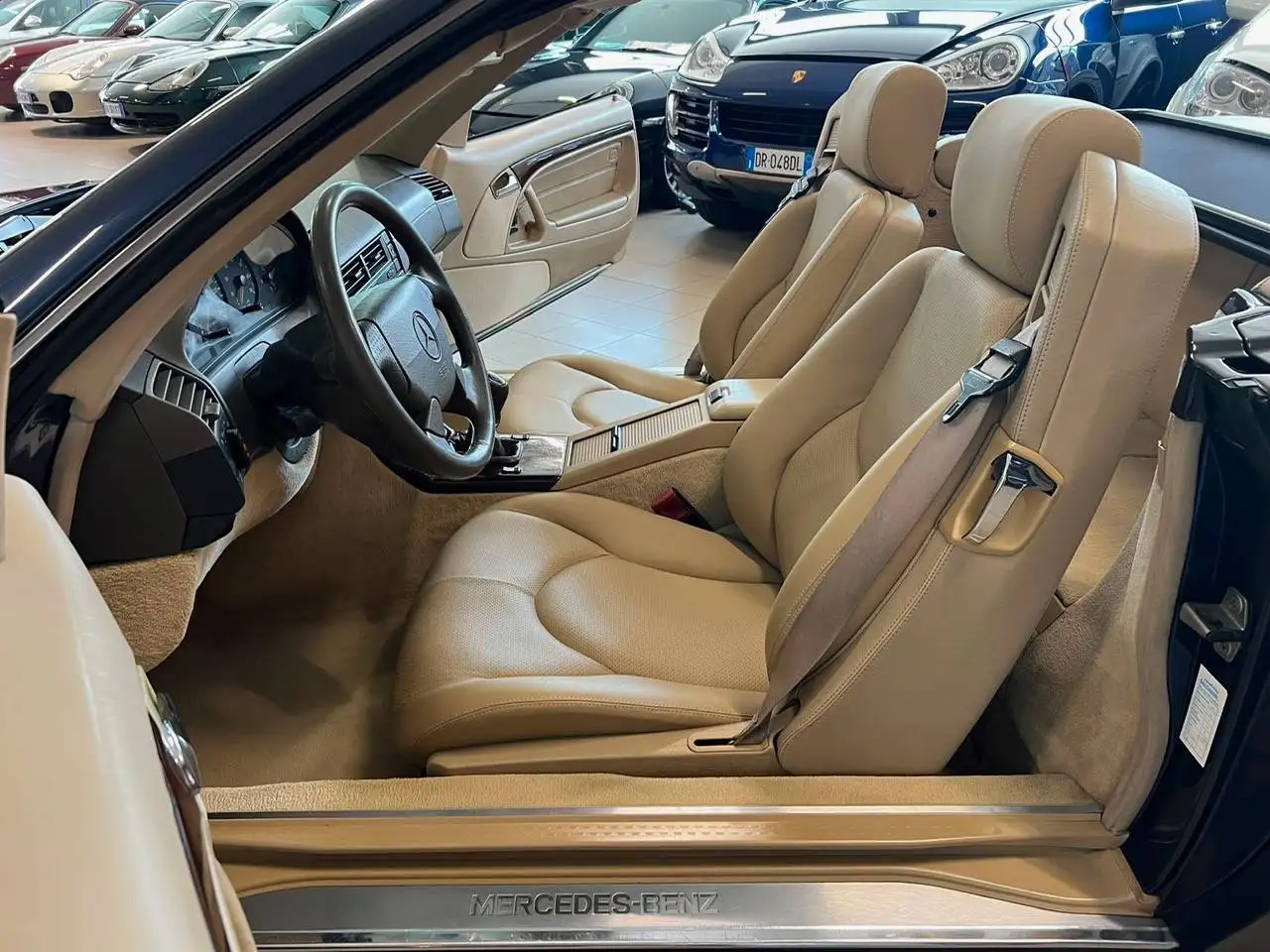 Mercedes-Benz SL 280 193CV HARD TOP ! MANUALE ! CONFIGURAZIONE UNICA ! PARI AL NUOVO ! DA COLLEZIONE !, foto 9
