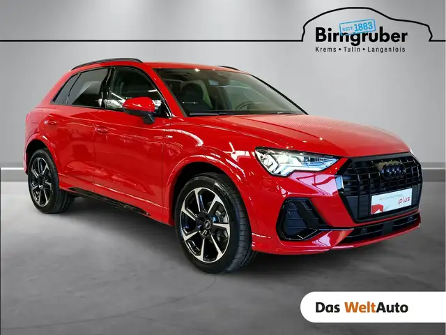 Audi Q3 35 TFSI admired