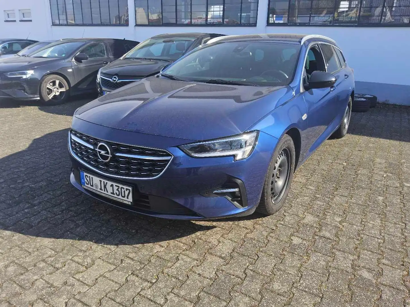 Opel Insignia B ST 2.0 D[Euro6d] AT Business Elegance Bleu - 1