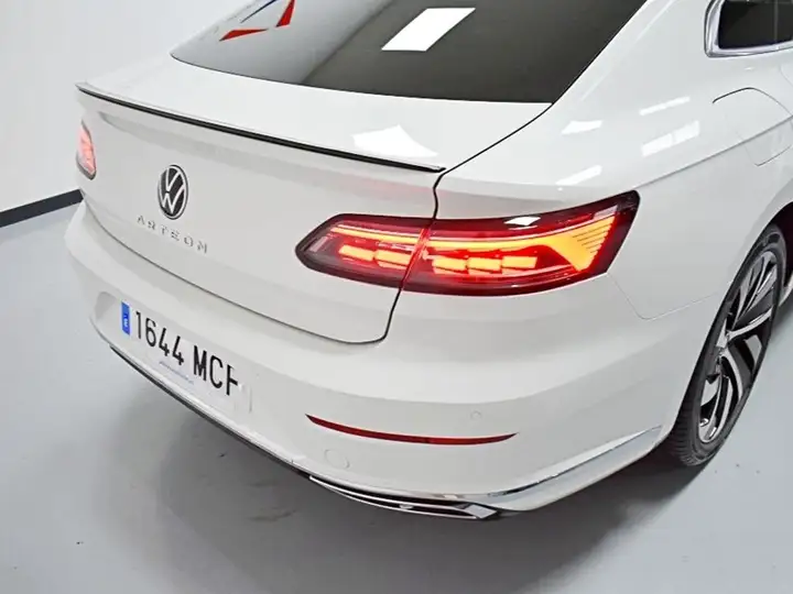 Volkswagen Arteon R-Line 2.0 TDI DSG 2022, foto 36