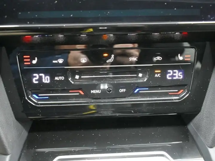 Volkswagen Arteon R-Line 2.0 TDI DSG 2022, foto 18