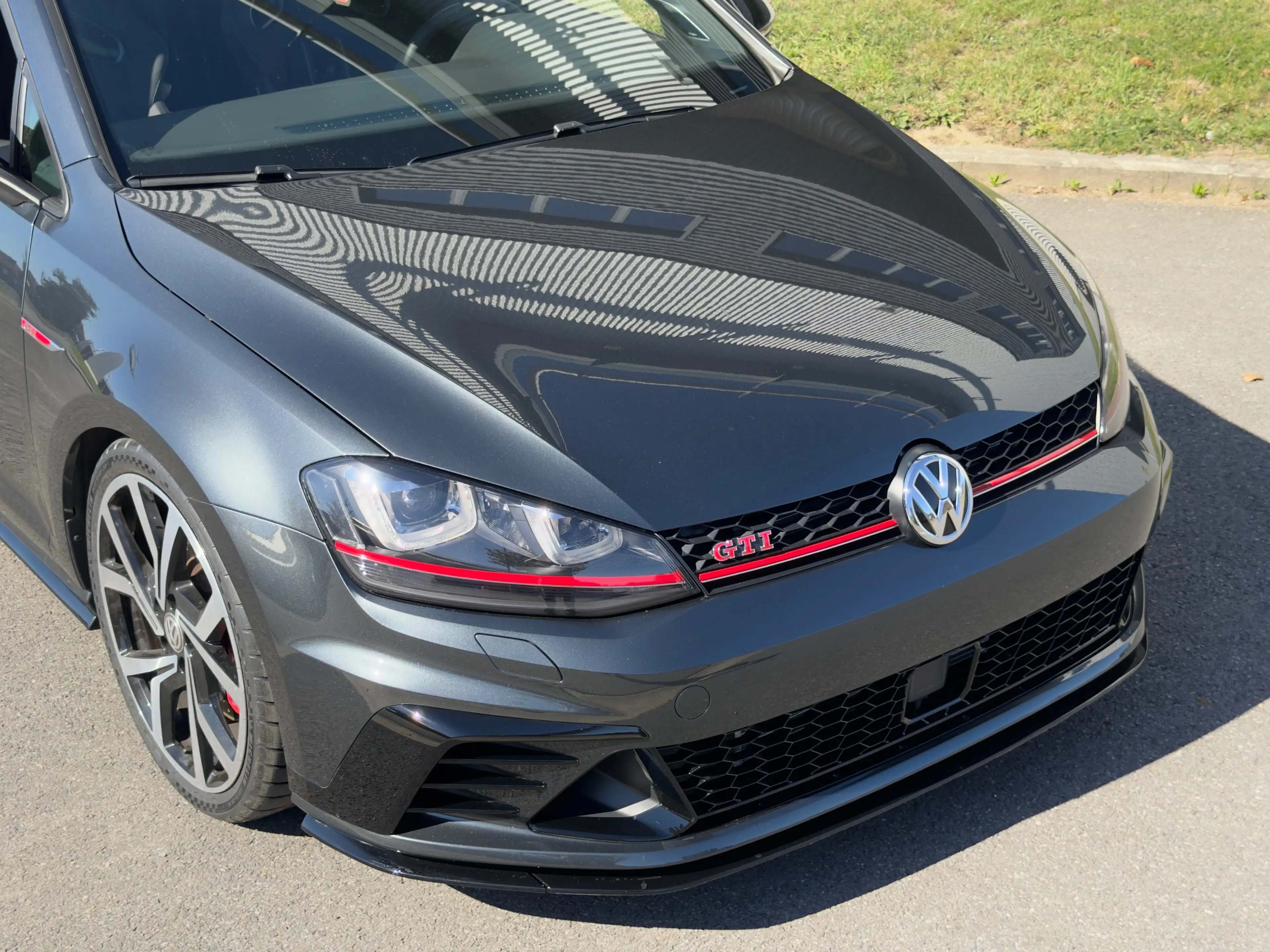 Volkswagen Golf GTI CLUBSPORT - RECARO - DSG - DYNAUDIO — photo 4