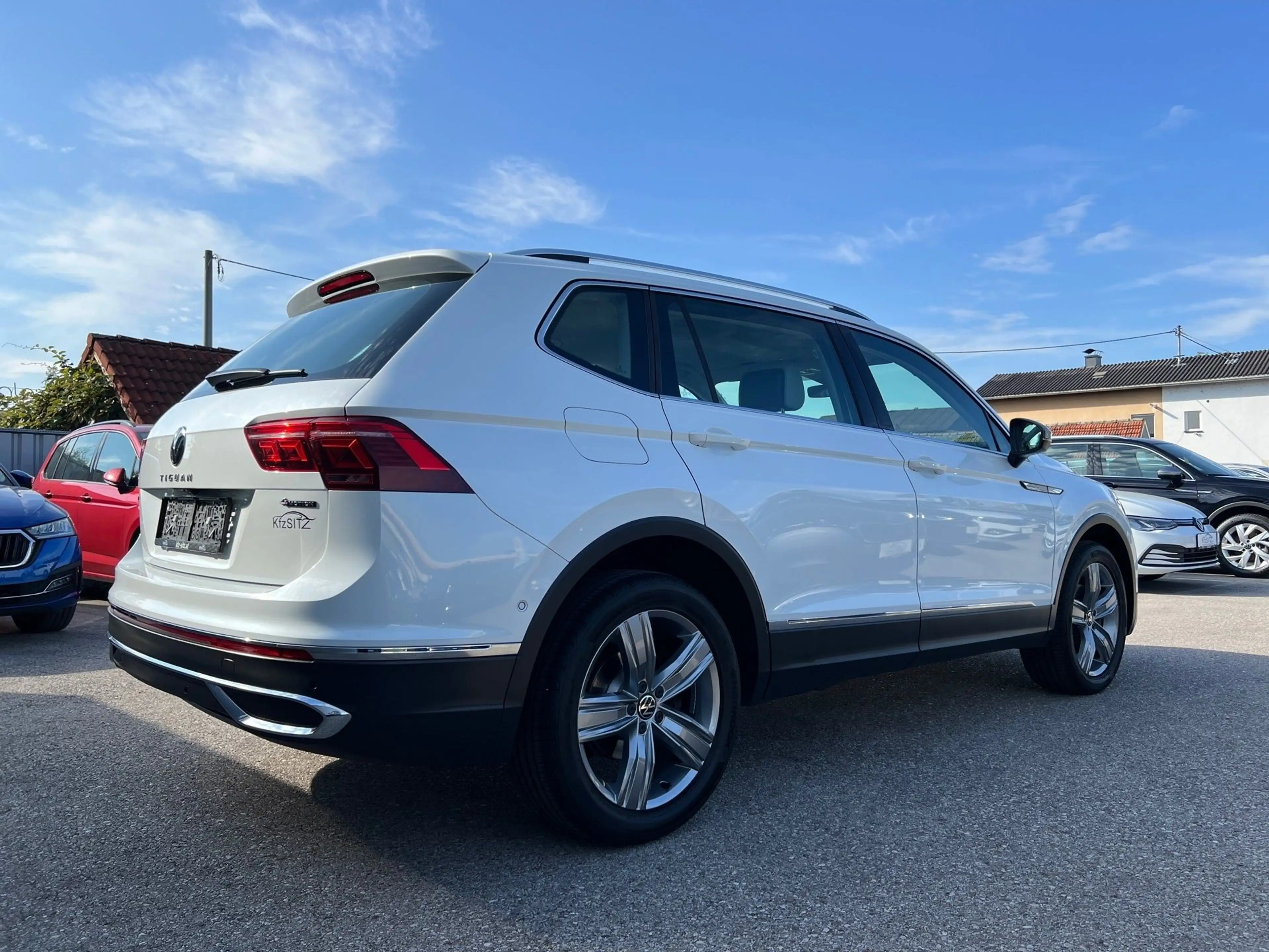 Volkswagen Tiguan Allspace 2,0 TDI 4Motion Elegance DSG — photo 3