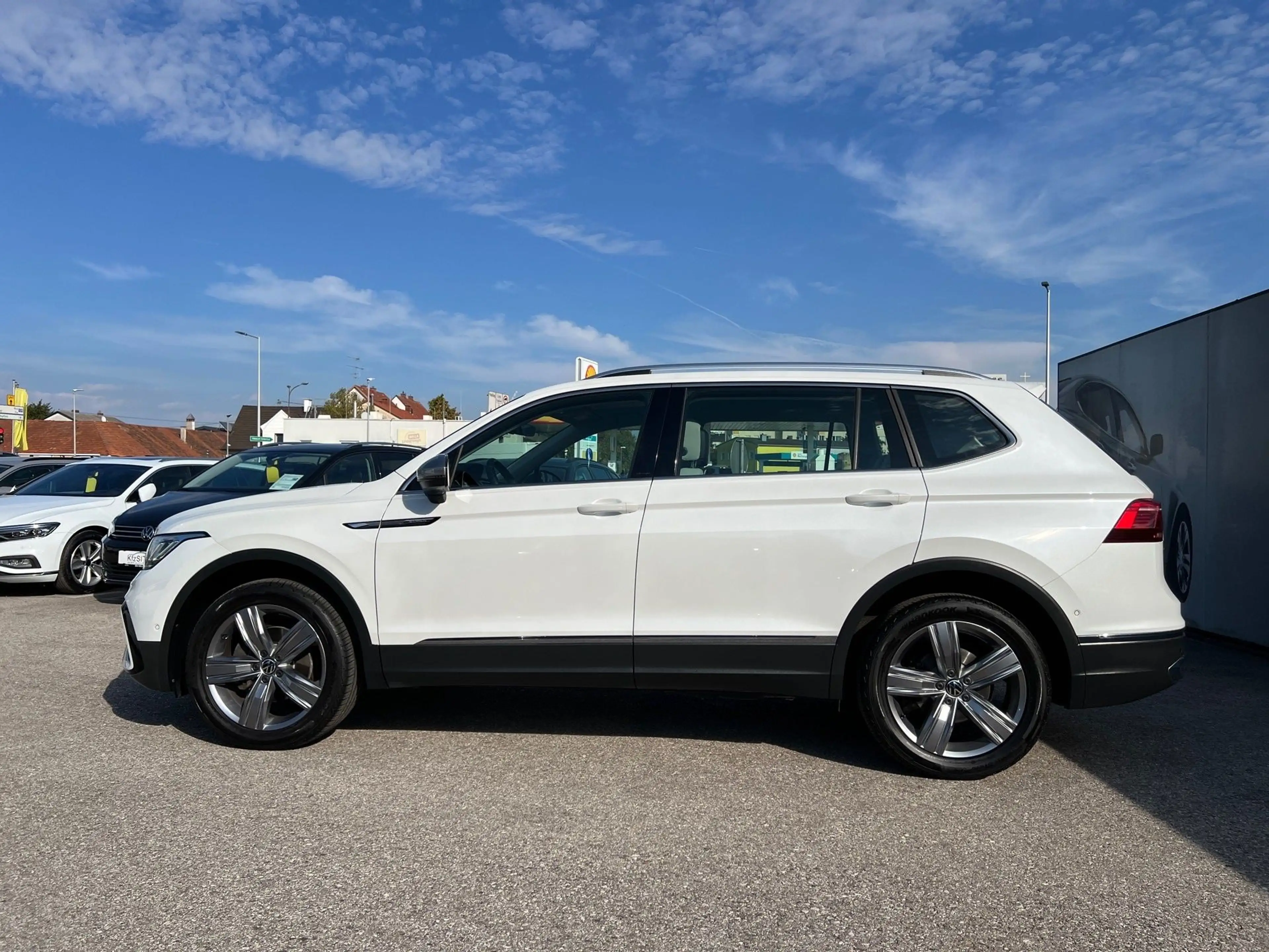 Volkswagen Tiguan Allspace 2,0 TDI 4Motion Elegance DSG — photo 6