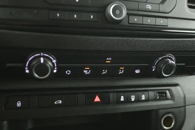 Peugeot Expert view 14