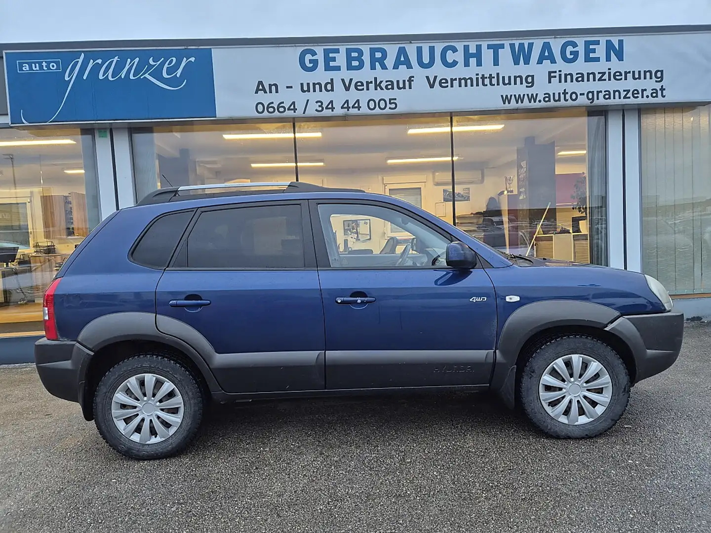 Hyundai TUCSON Tucson 2,0 CRDi 4WD Blau - 1