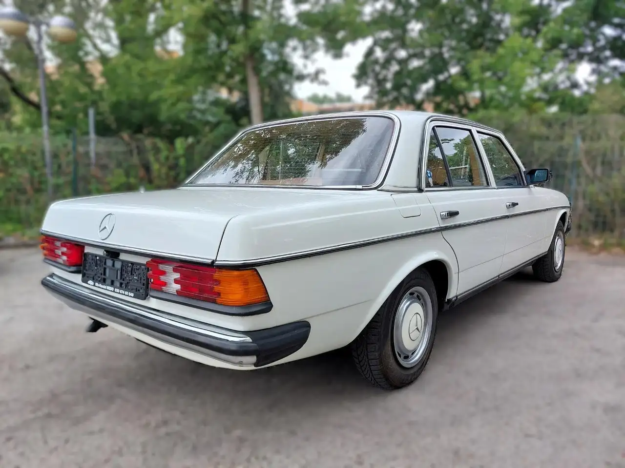 Mercedes-Benz 230, foto 5