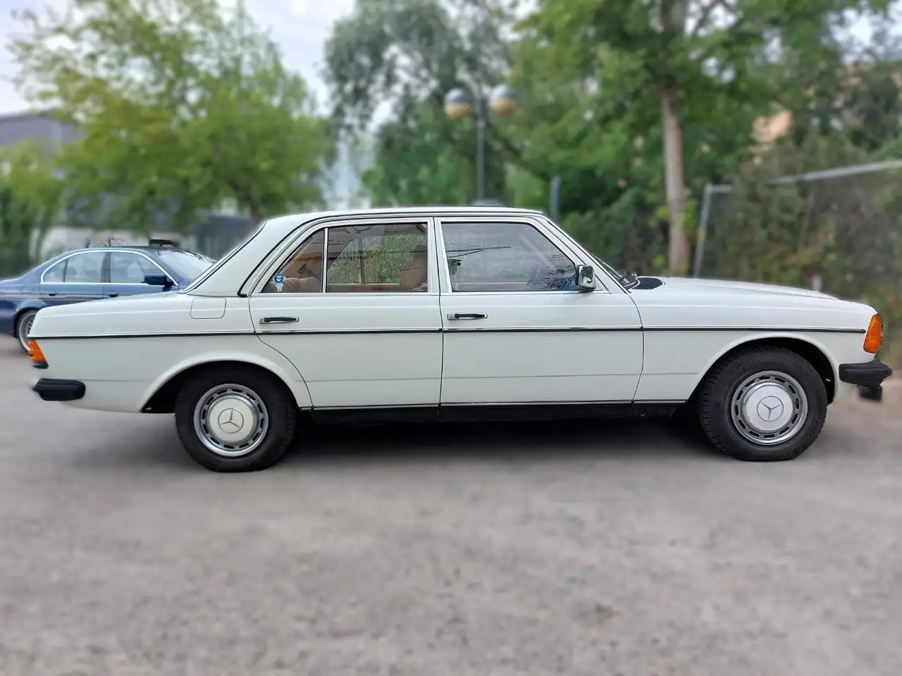 Mercedes-Benz 230, foto 4