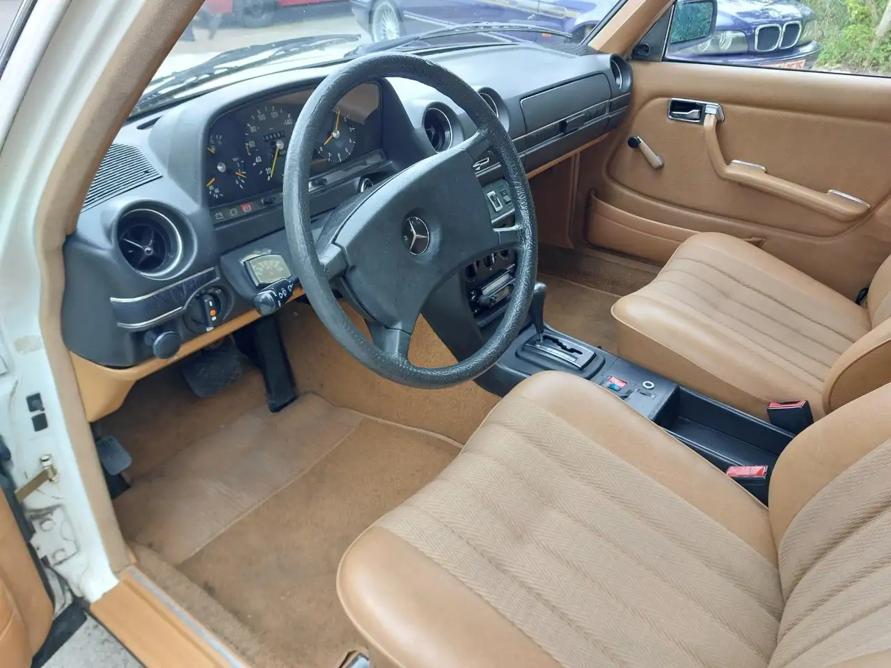 Mercedes-Benz 230, foto 11