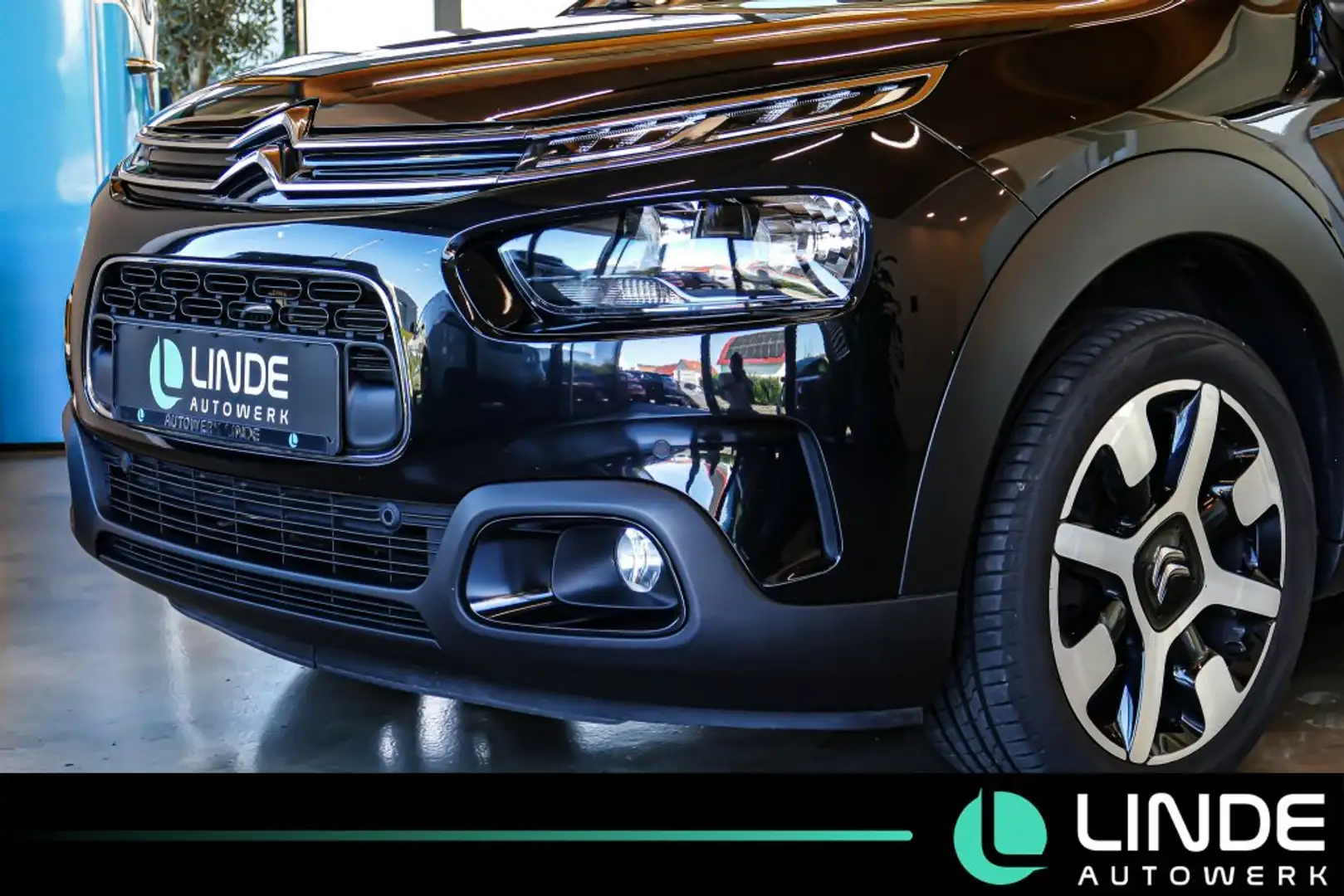 Citroen C4 Cactus Shine | RFK | SHZ | NAVI | TEMPOMAT crna - 2