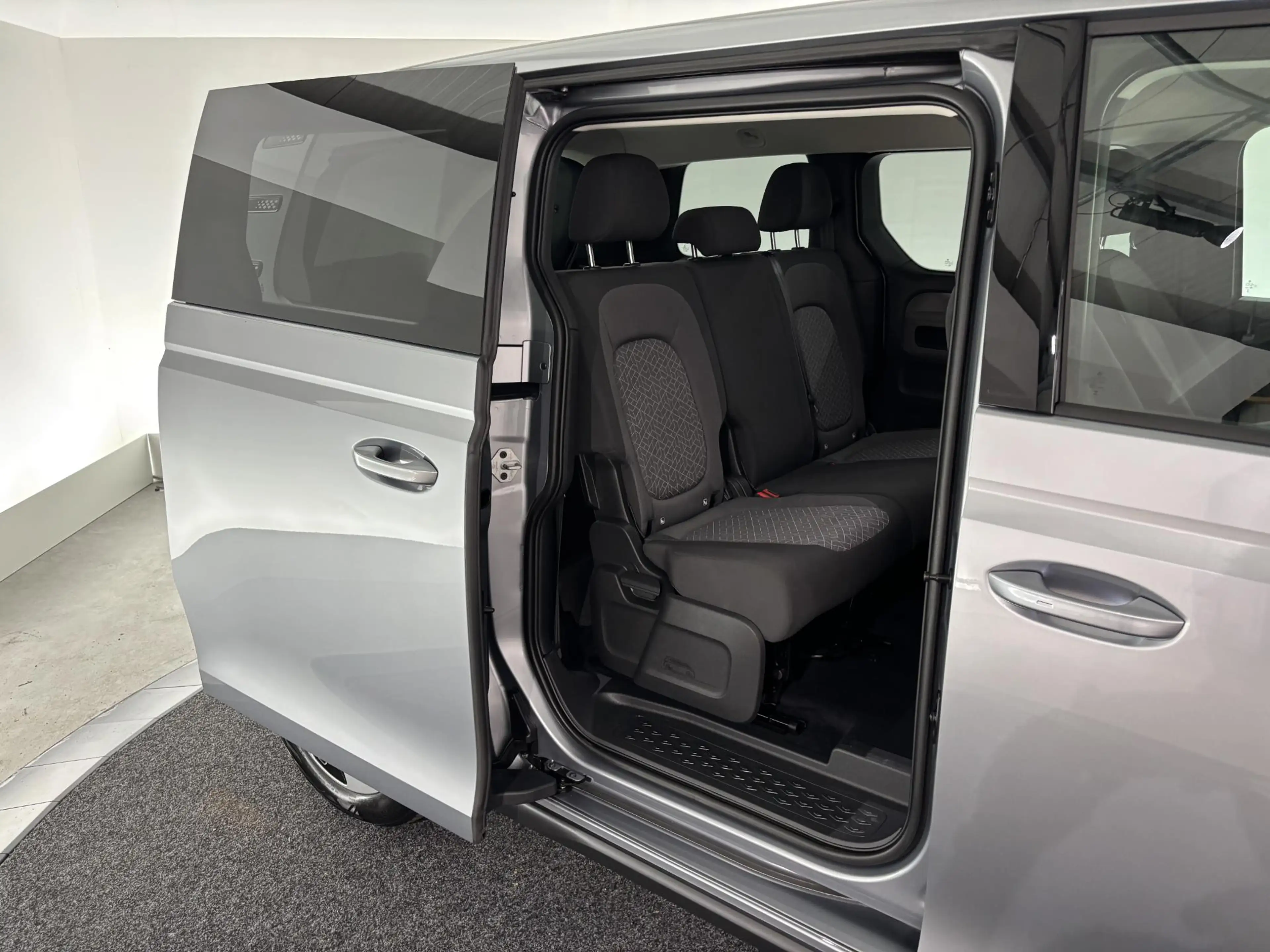 Volkswagen ID. Buzz Pro Bulli 79 kWh 6p. | 2X SCHUIFDR. | ADAP. CRUISE — photo 10