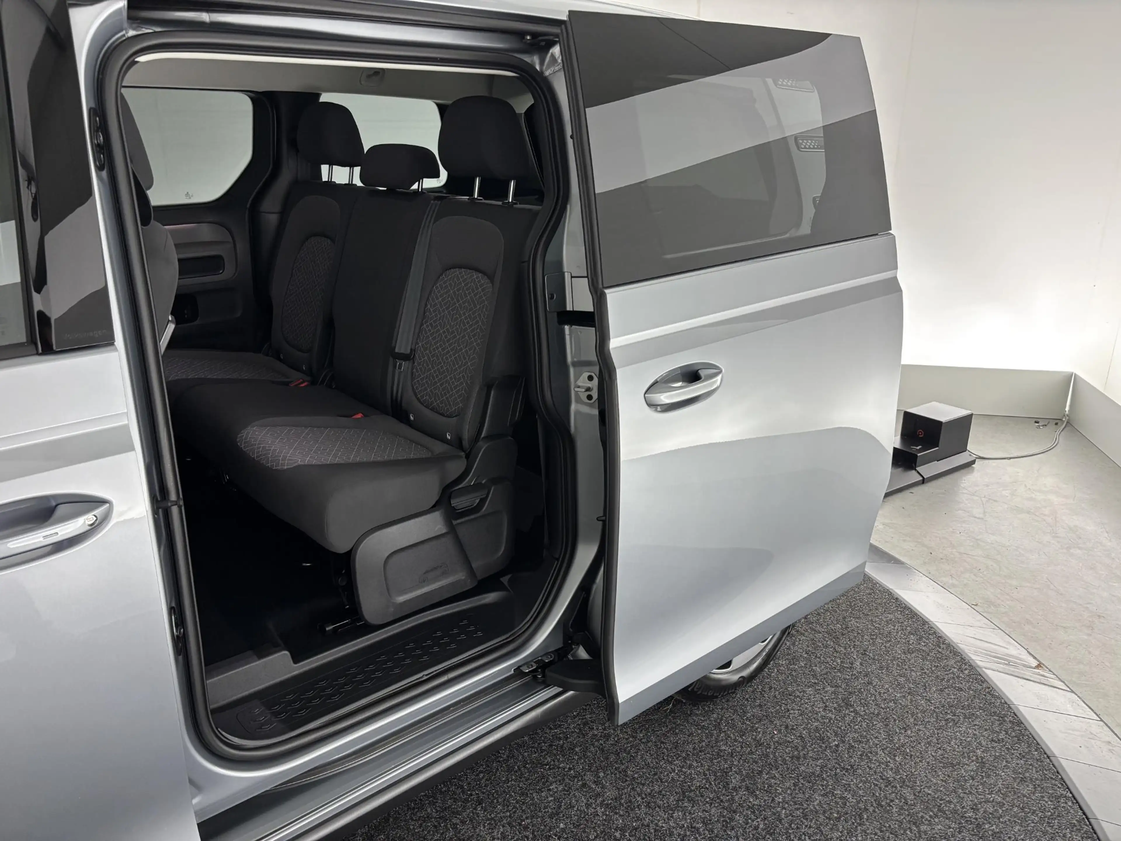 Volkswagen ID. Buzz Pro Bulli 79 kWh 6p. | 2X SCHUIFDR. | ADAP. CRUISE — photo 11