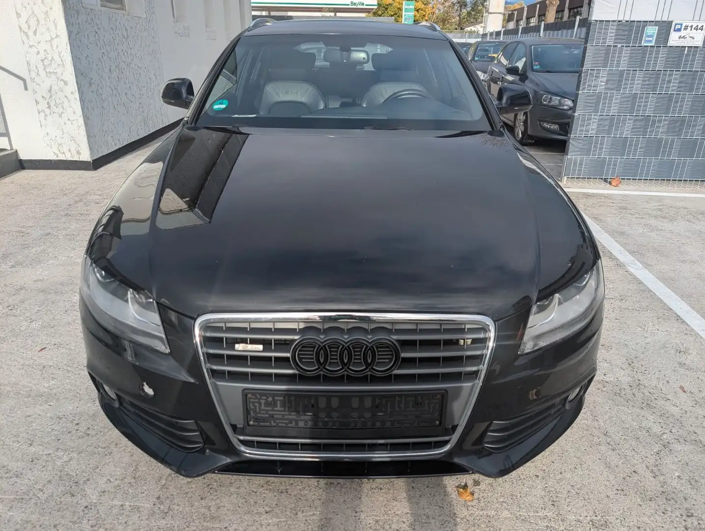 Audi A4 Avant S line Sportpaket / plus Schwarz - 1