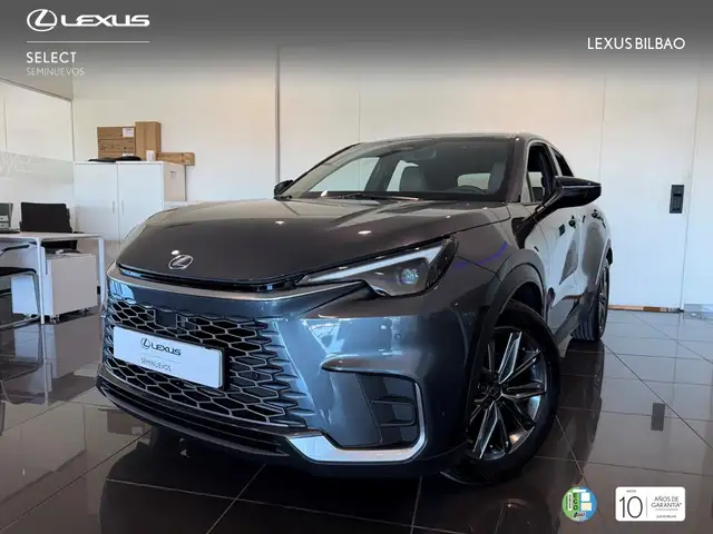 Lexus LBX Elegant