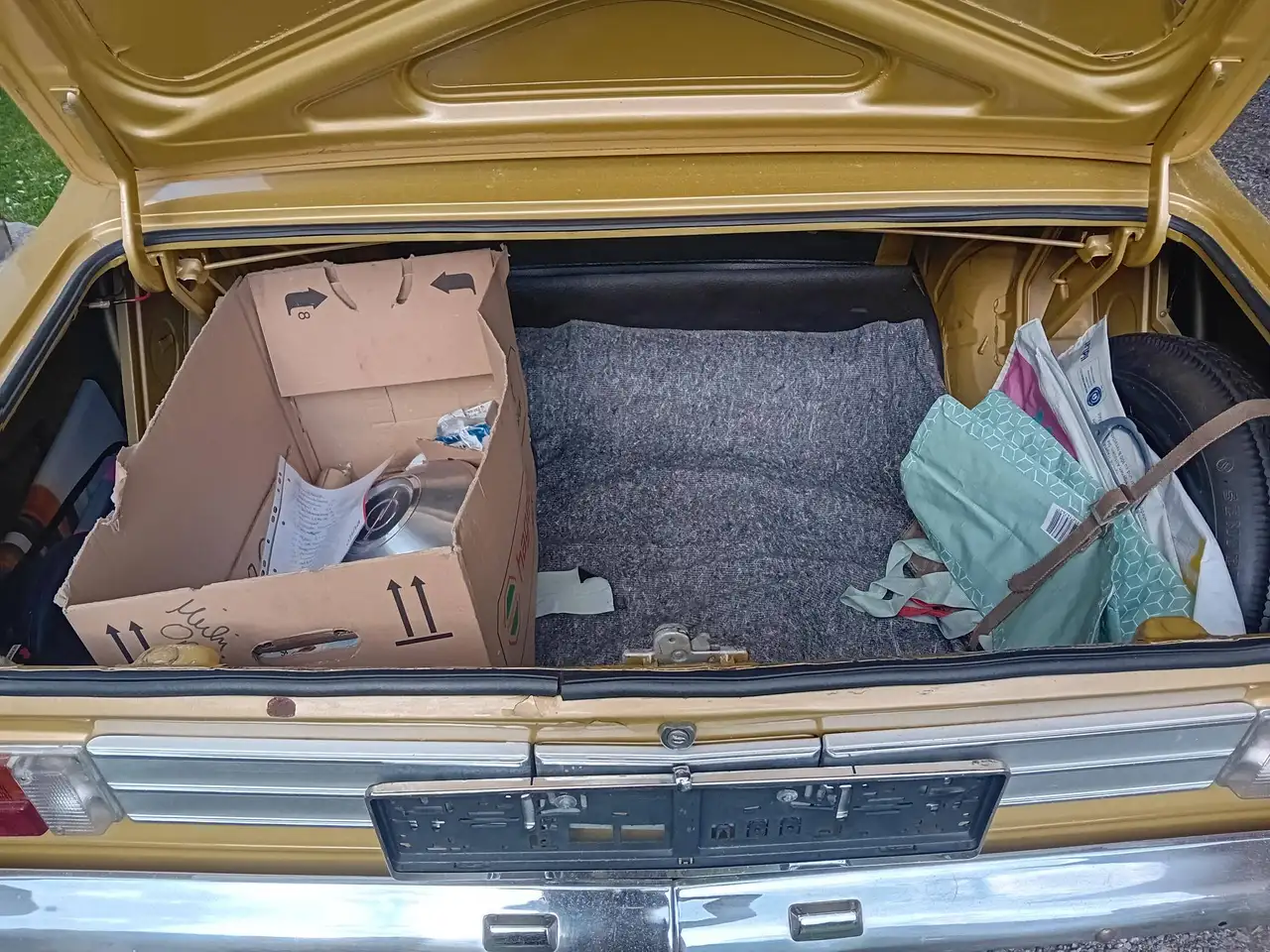 Opel Commodore A Limousine, foto 4
