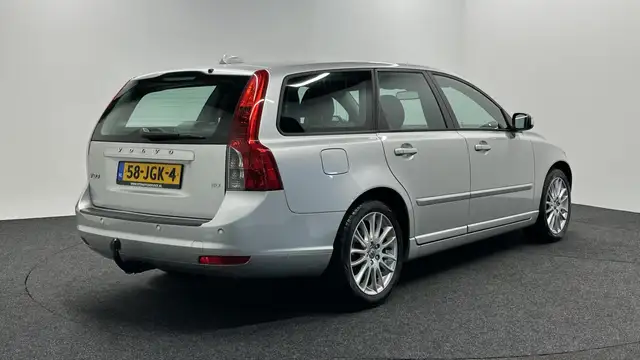 Volvo V50 view 5
