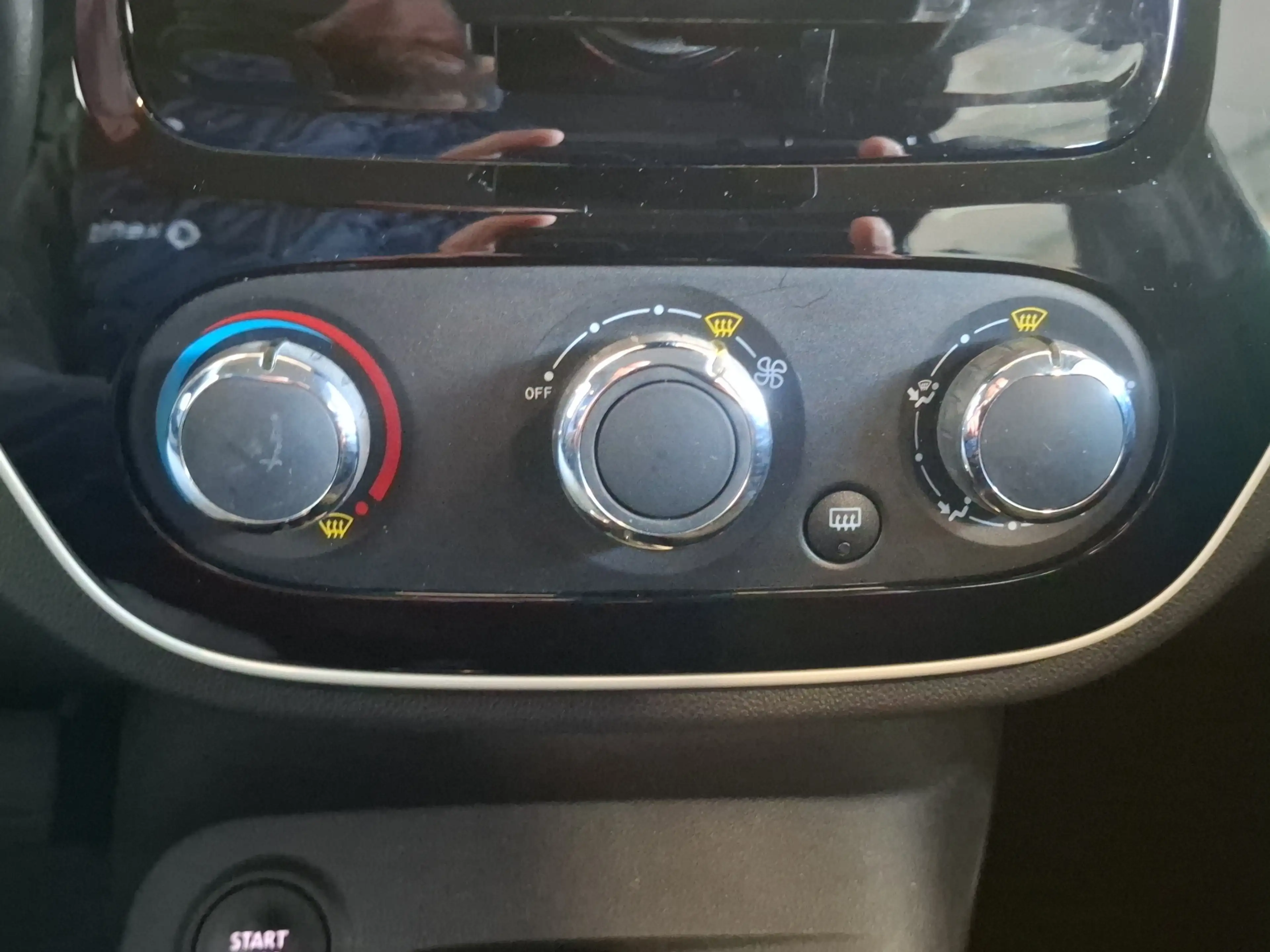 Renault Captur 0.9 TCe Life BLUETOOTH CRUISE CONTROL — photo 13