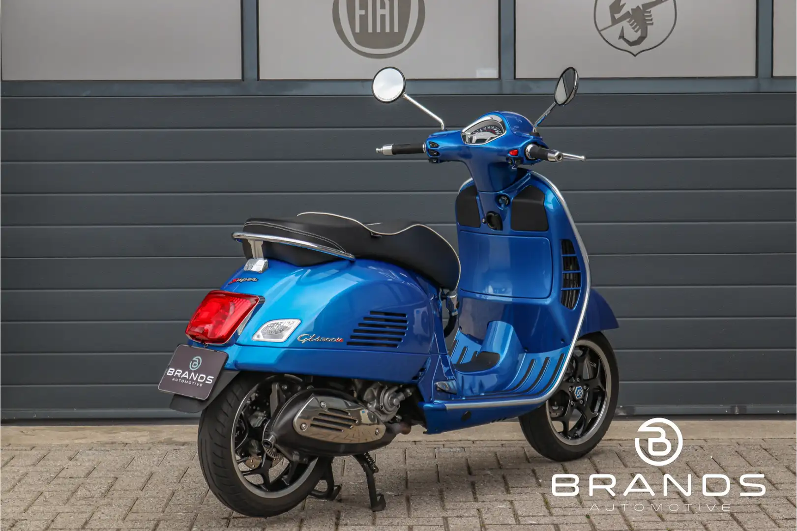 Vespa GTS Super 300 ABS 1e eig NL motor MP3 velgen Garantie Синій - 2