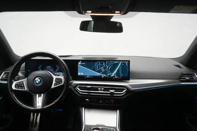 BMW 3 Series view 14