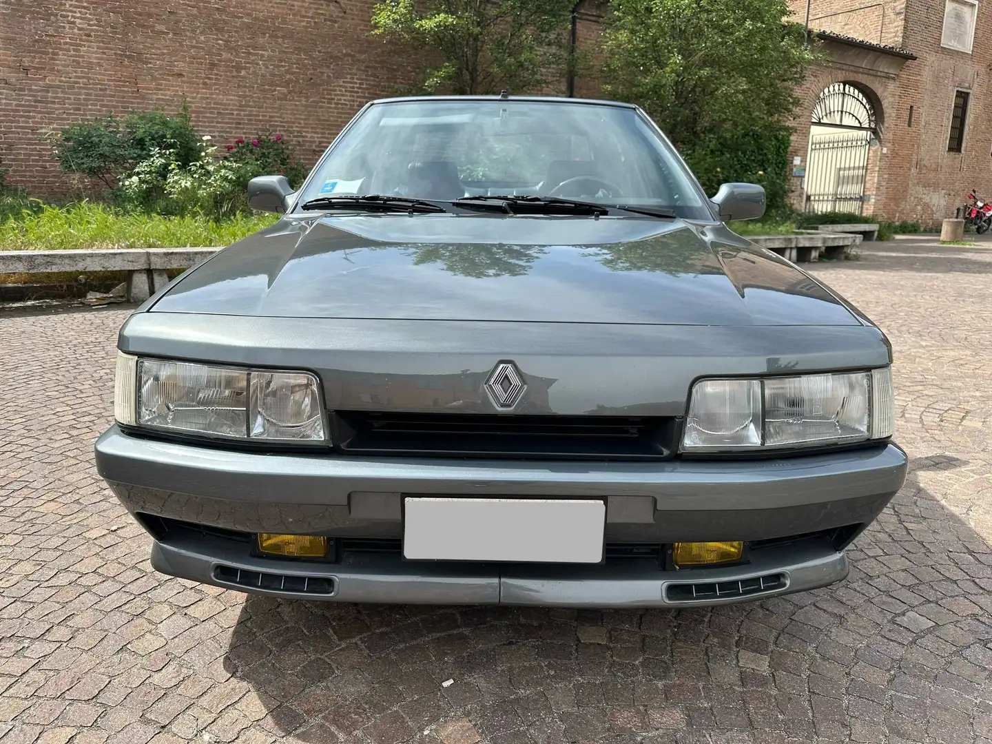 Renault R 21 2.0 turbo De Luxe 175CV UNICOPROPRIETARIO Gri - 2