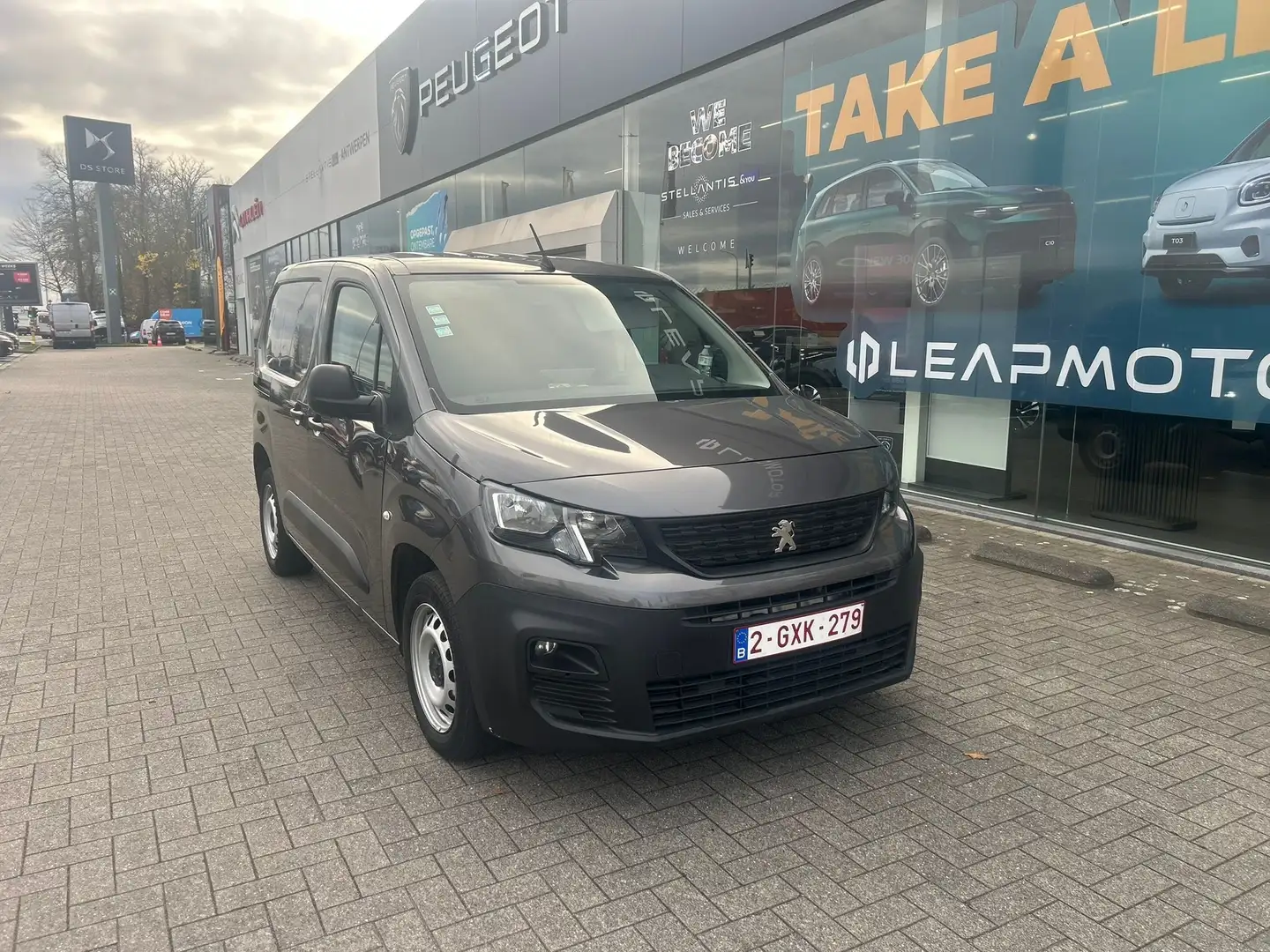 Peugeot Partner 1.5 BlueHDI/ 3 ZITPLAATSEN/ BESTELWAGEN/ NAVIGATiE - 1