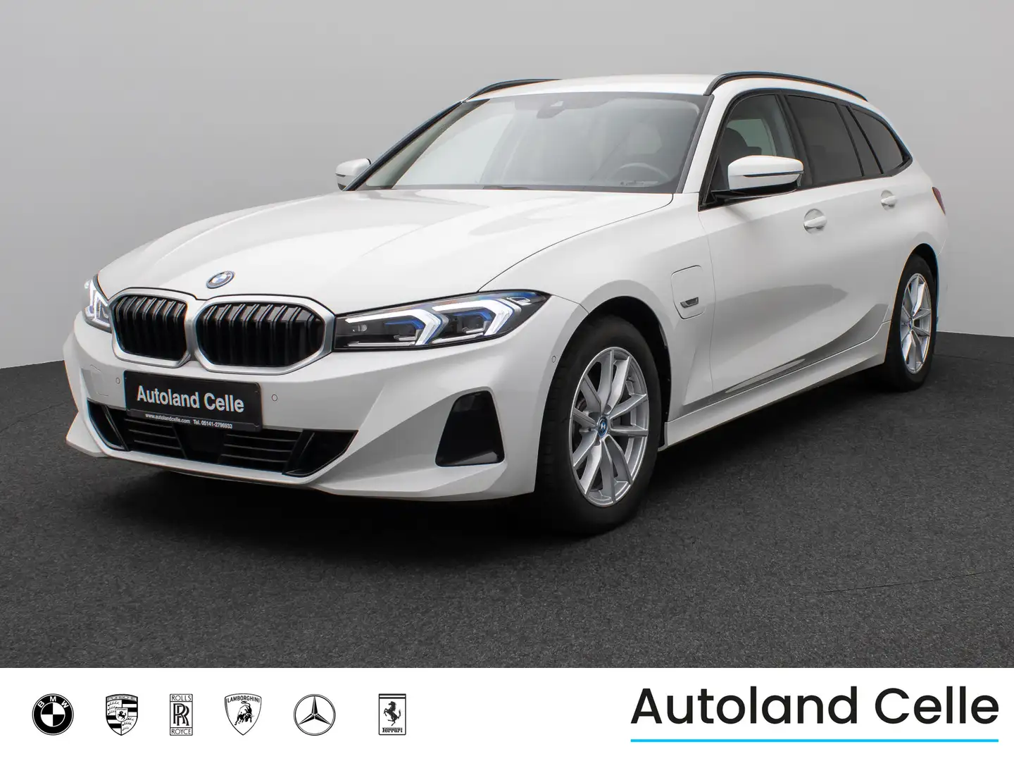 BMW 330 Kamera HUD DAB Stop&Go Komfort Fernlichtassist Weiß - 1