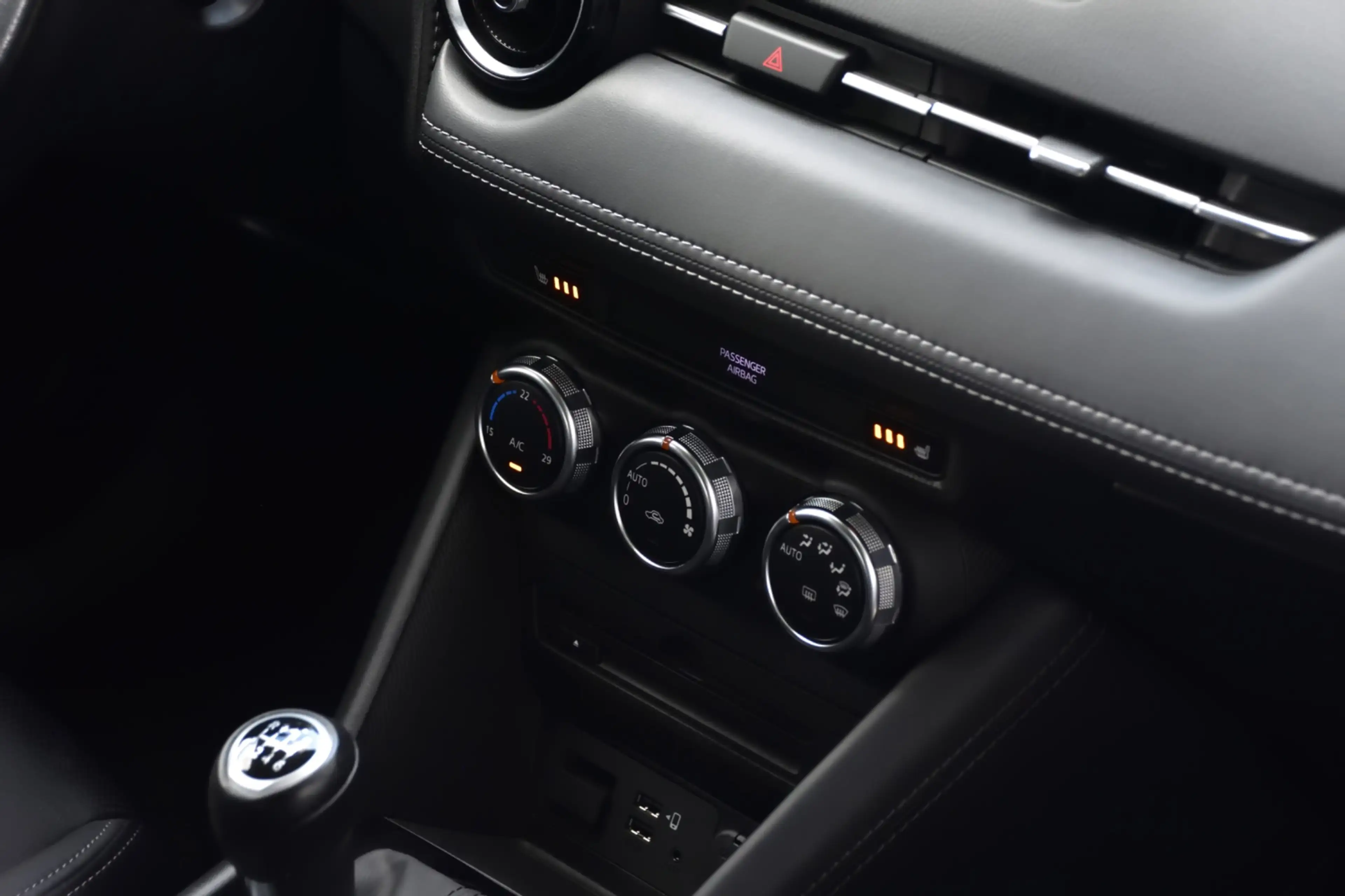 Mazda CX-3 2.0 SkyActiv-G 120 GT-M Navi, Camera, Led, Head-up — photo 6