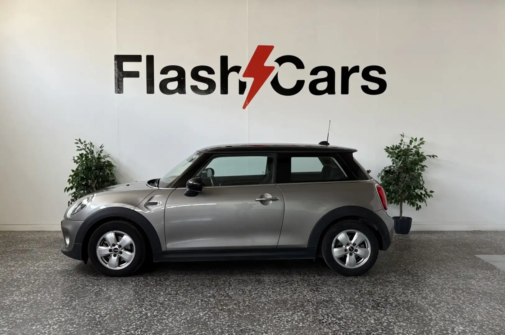 MINI Cooper Gris - 2