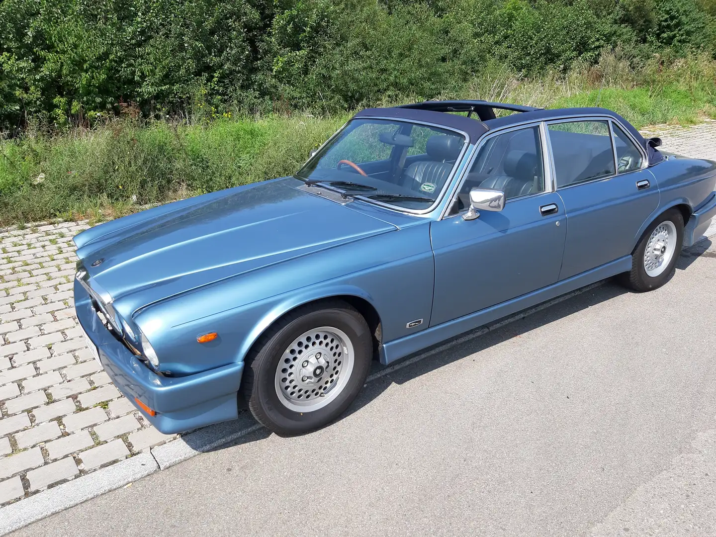 Jaguar XJ6 Serie 3 Cabrio Umbau Blau - 1