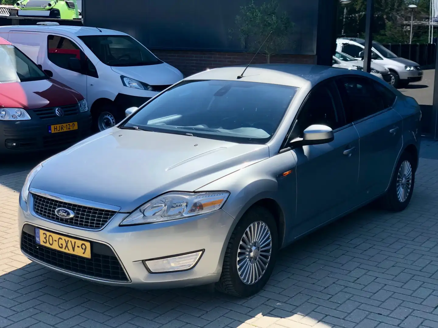 Ford Mondeo 2.0-16V Titanium NWE APK CRUISE CLIMA LM VELGEN EL Šedá - 1
