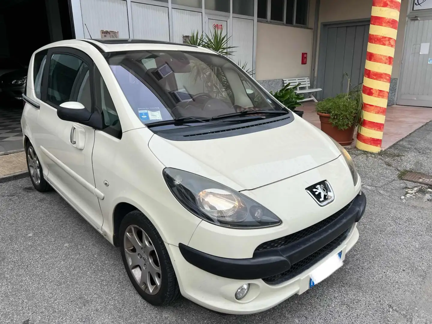 Peugeot 1007 1.6 Sporty 2Tronic#AUTOMATICA Bianco - 2