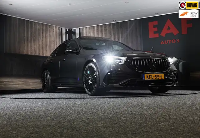 Mercedes-Benz E 300 e AMG 53 Look / HYPERSCREEN / Acc / Memory / Elek