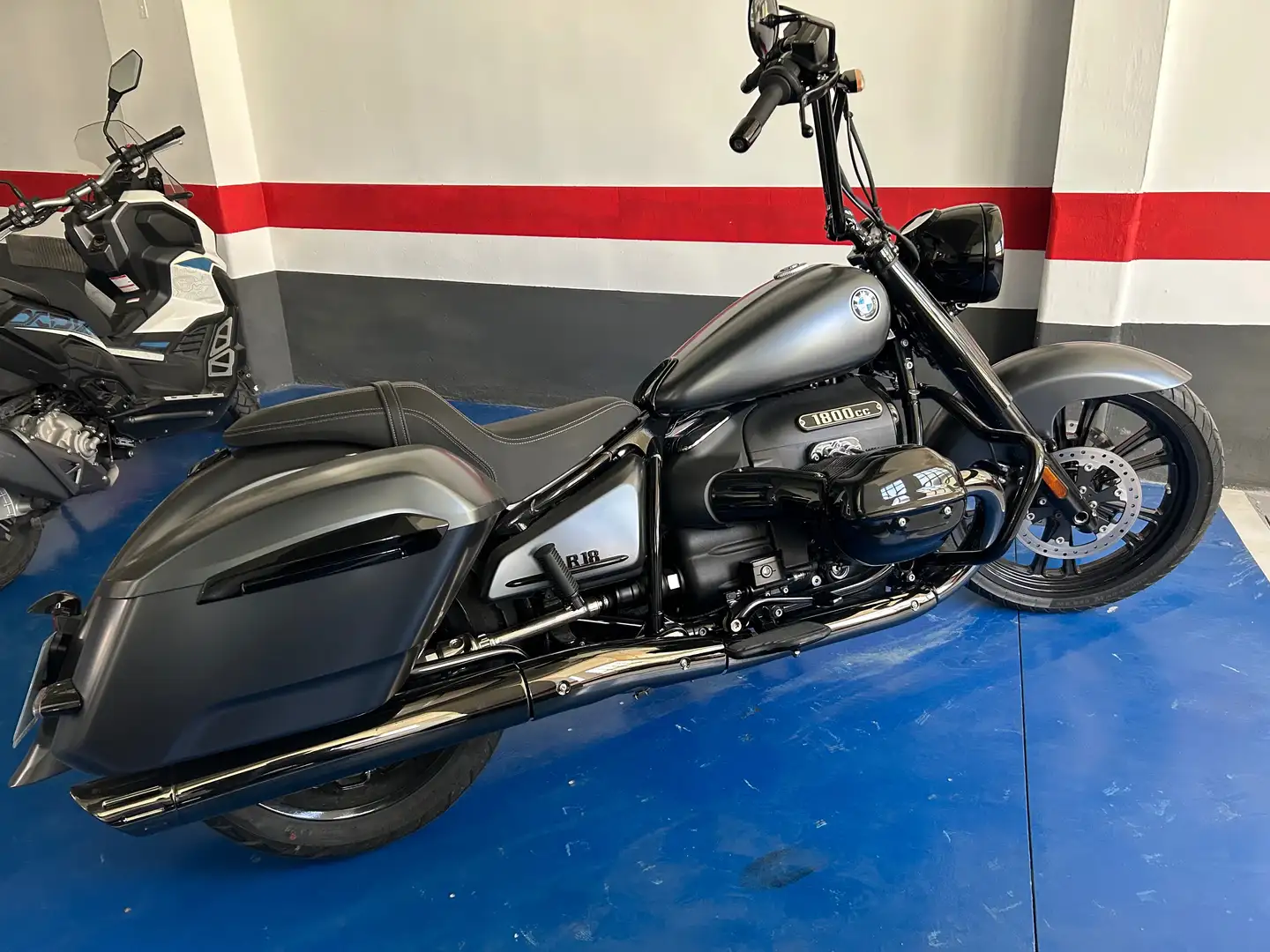 BMW R 18 Roctane Grey - 1
