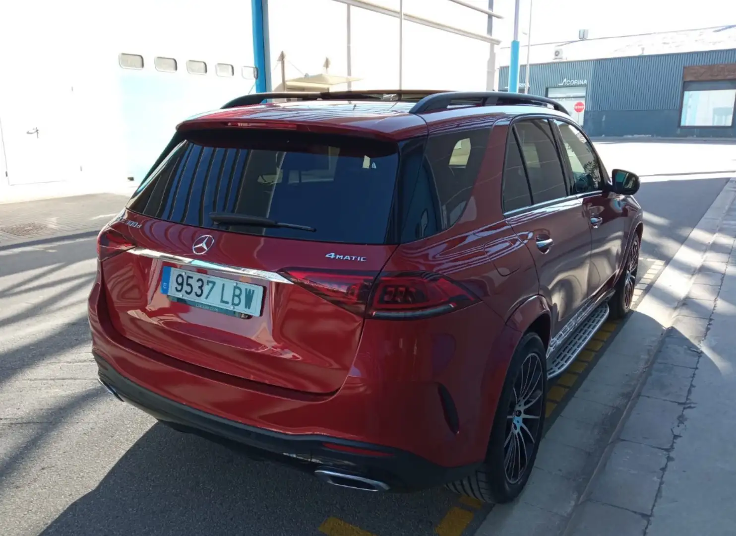 Mercedes-Benz GLE 300 300d 4Matic Aut. Rojo - 2