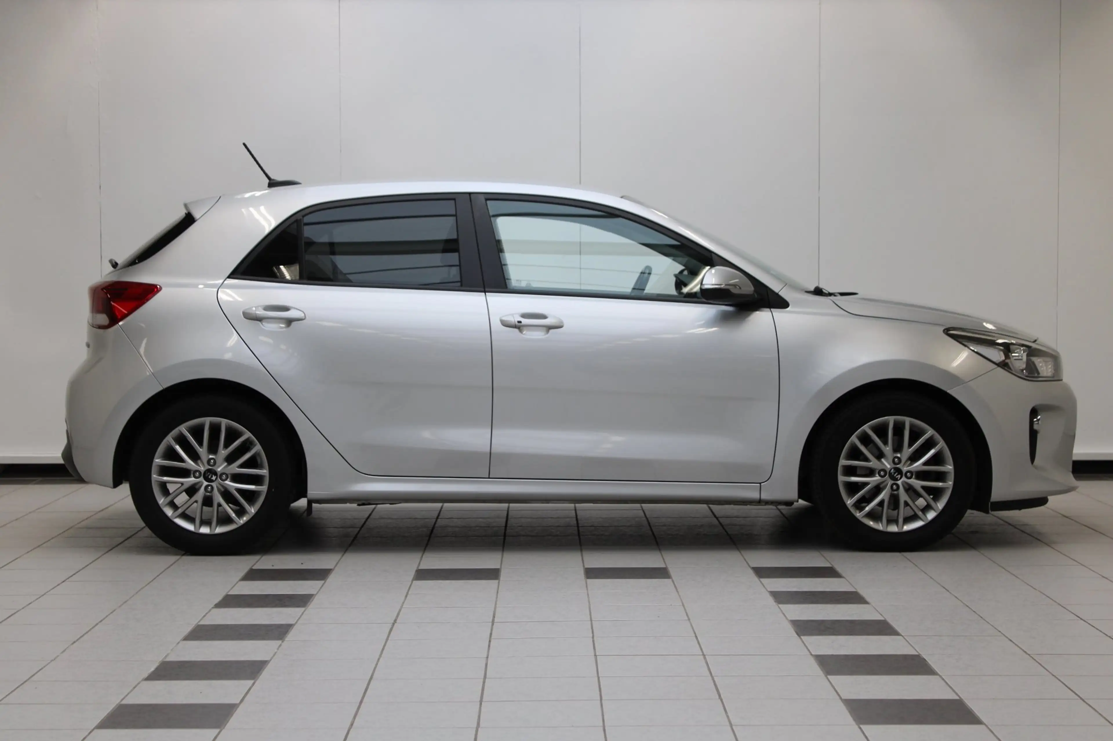 Kia Rio 1.0 TGDI First Edition|Camera|Carplay|Trekhaak|Key — photo 6