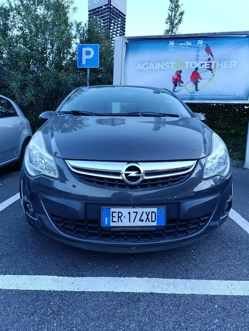Opel Corsa Corsa IV 2010 5p 1.2 Ecotec 85cv Grigio - 2