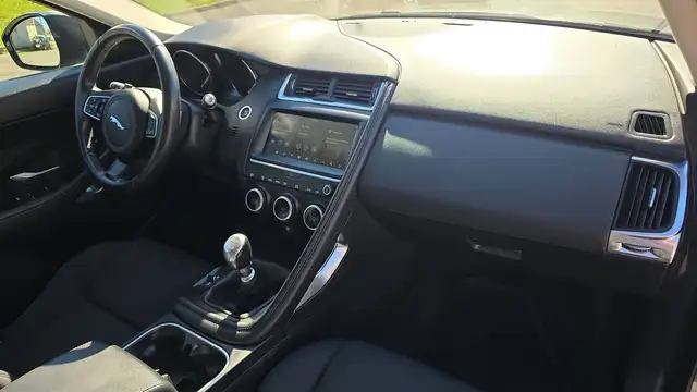 Jaguar E-Pace view 10