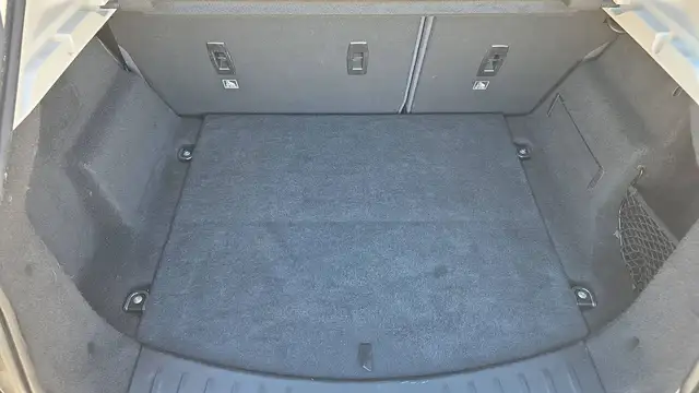 Jaguar E-Pace view 14