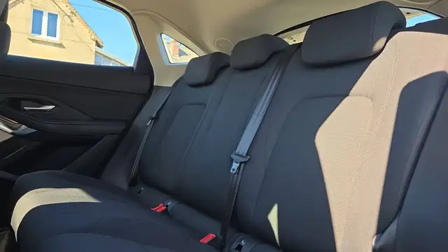Jaguar E-Pace view 9