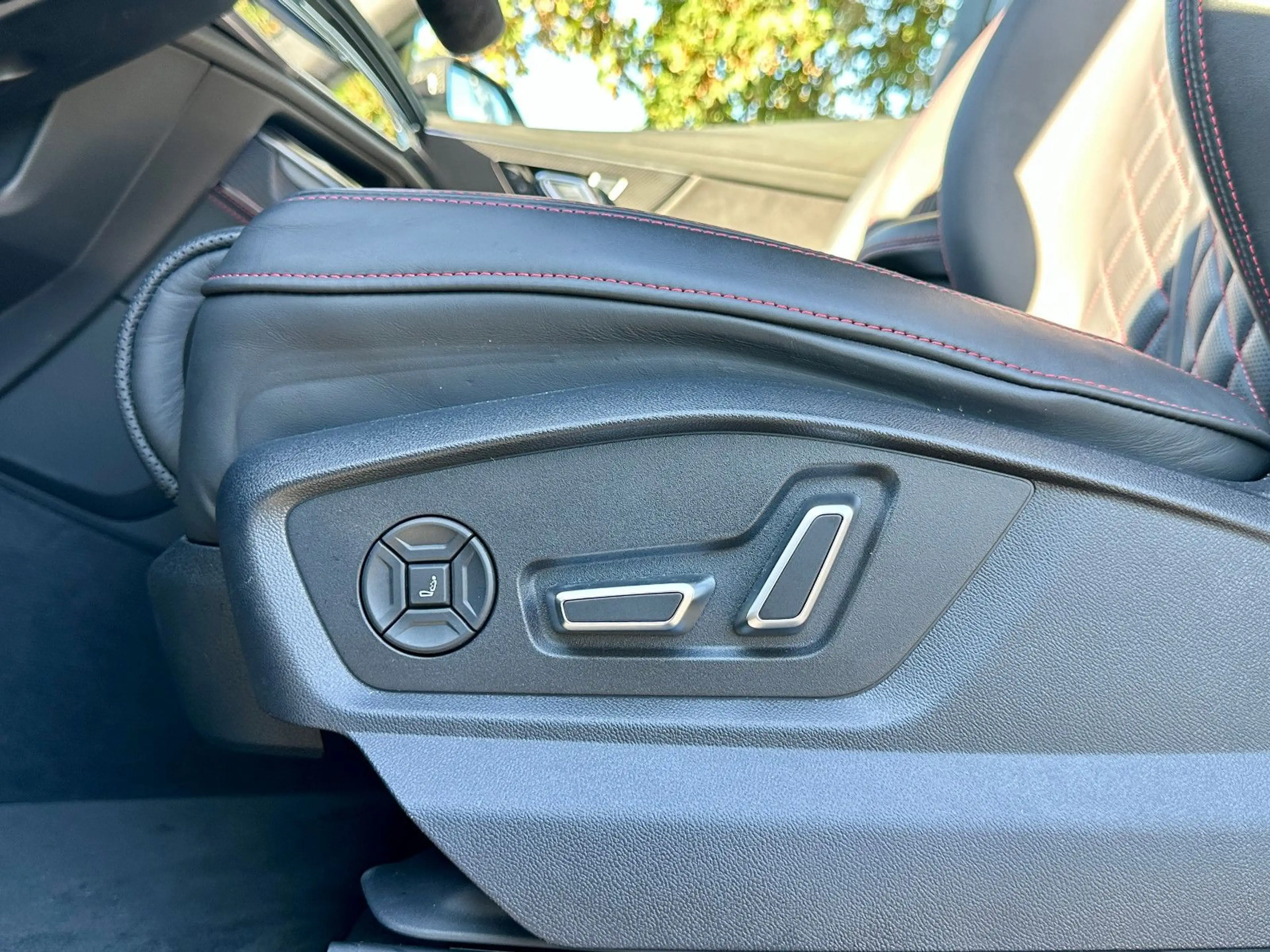 Audi SQ8 TFSI qu BLACK PANO AHK STANDHZ LASER B&O HuD — photo 13