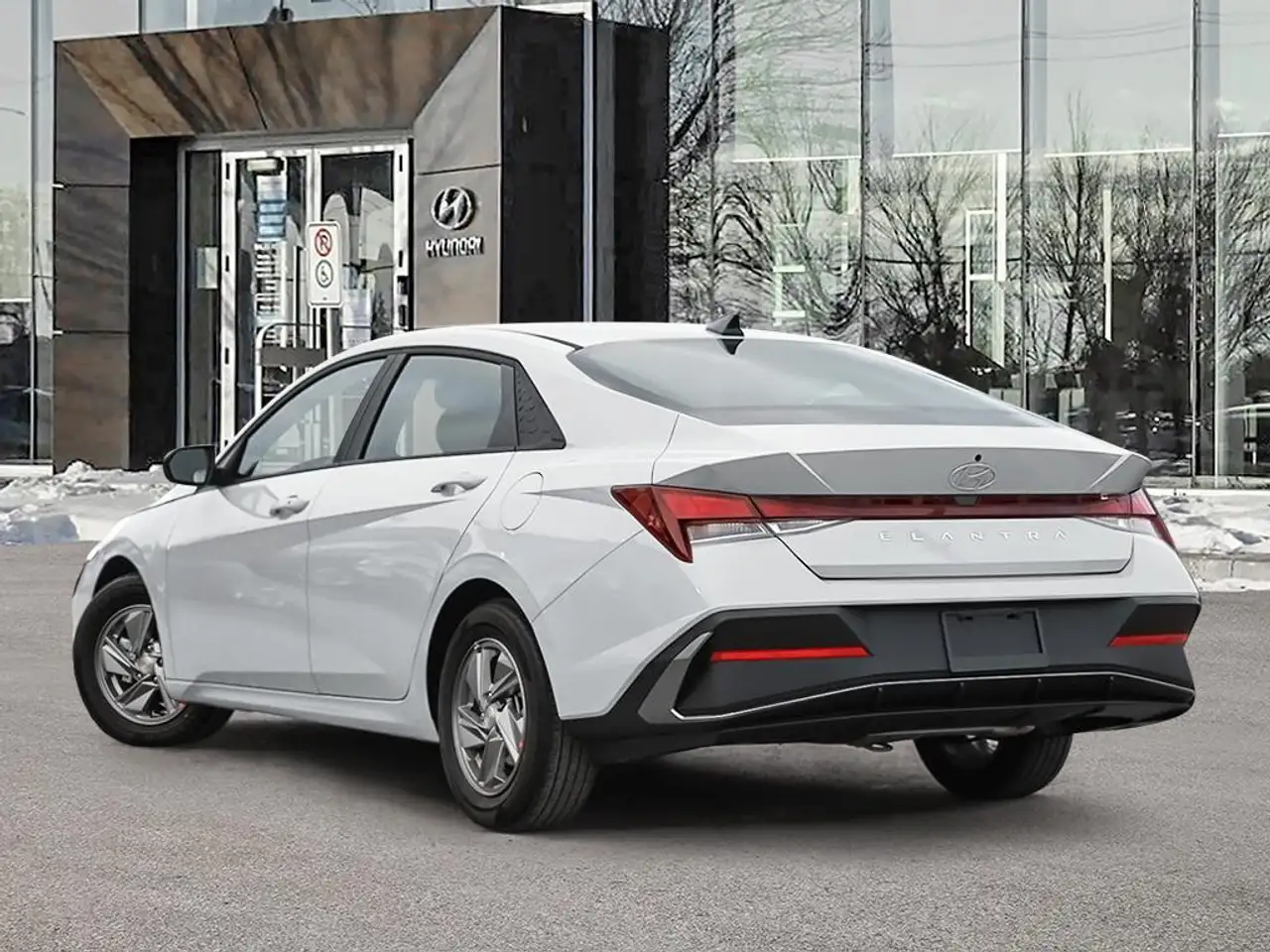 Hyundai ELANTRA снимка Hyundai ELANTRA