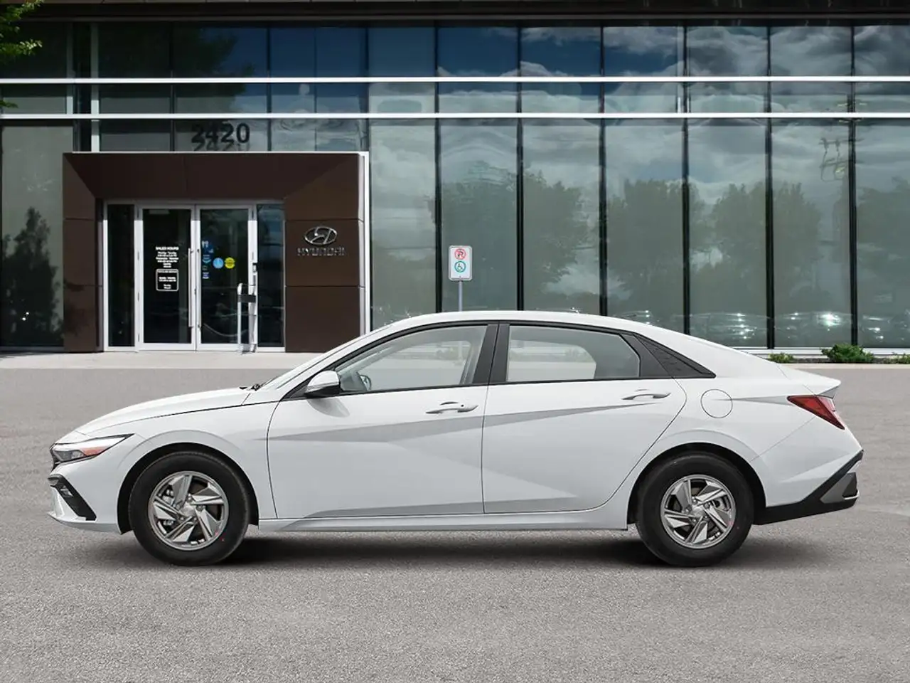 Hyundai ELANTRA photo Hyundai ELANTRA