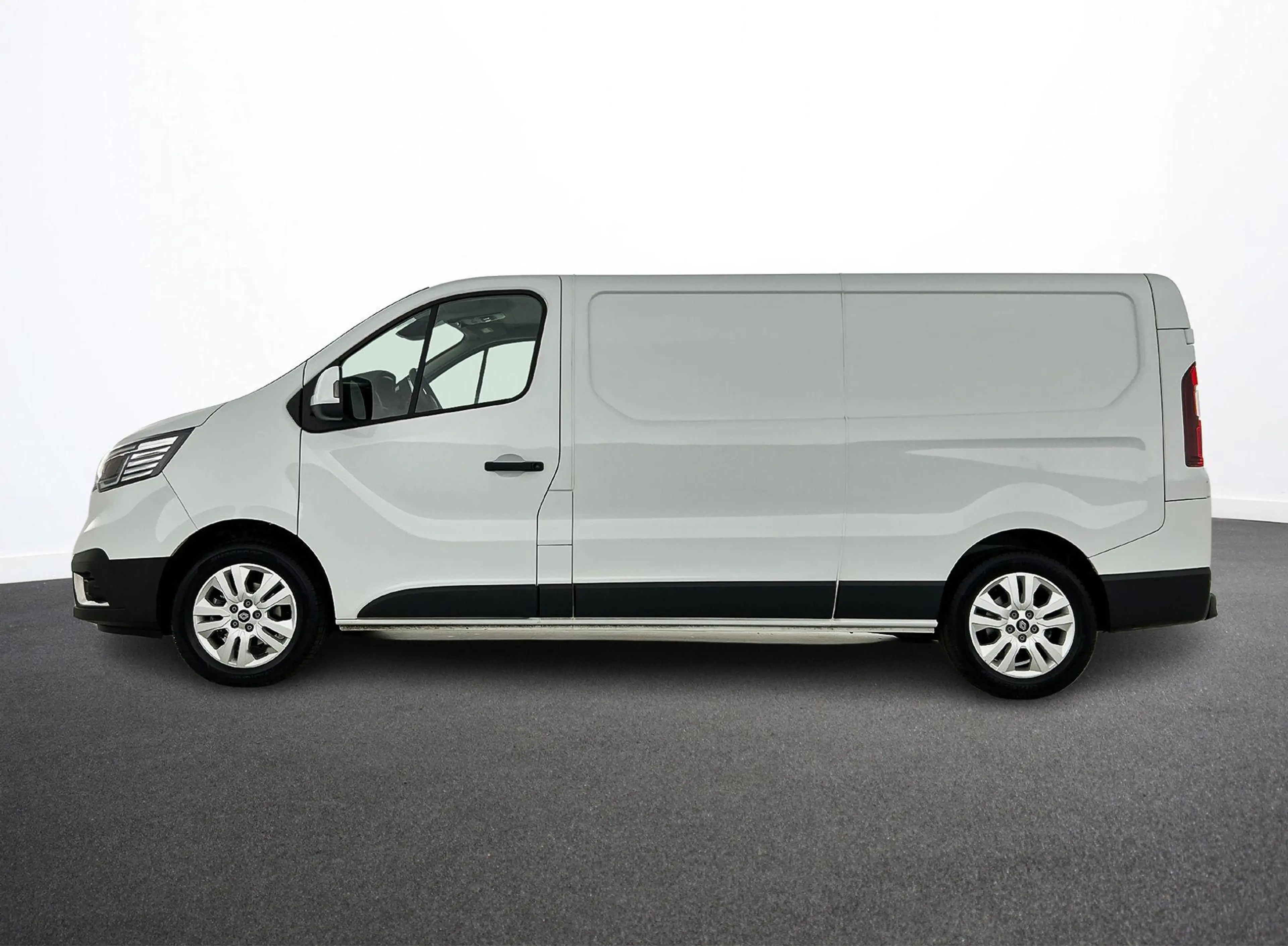 Renault Trafic 2.0 Blue dCi 150 T30 L2H1 Advance Automaat Navigat — photo 2