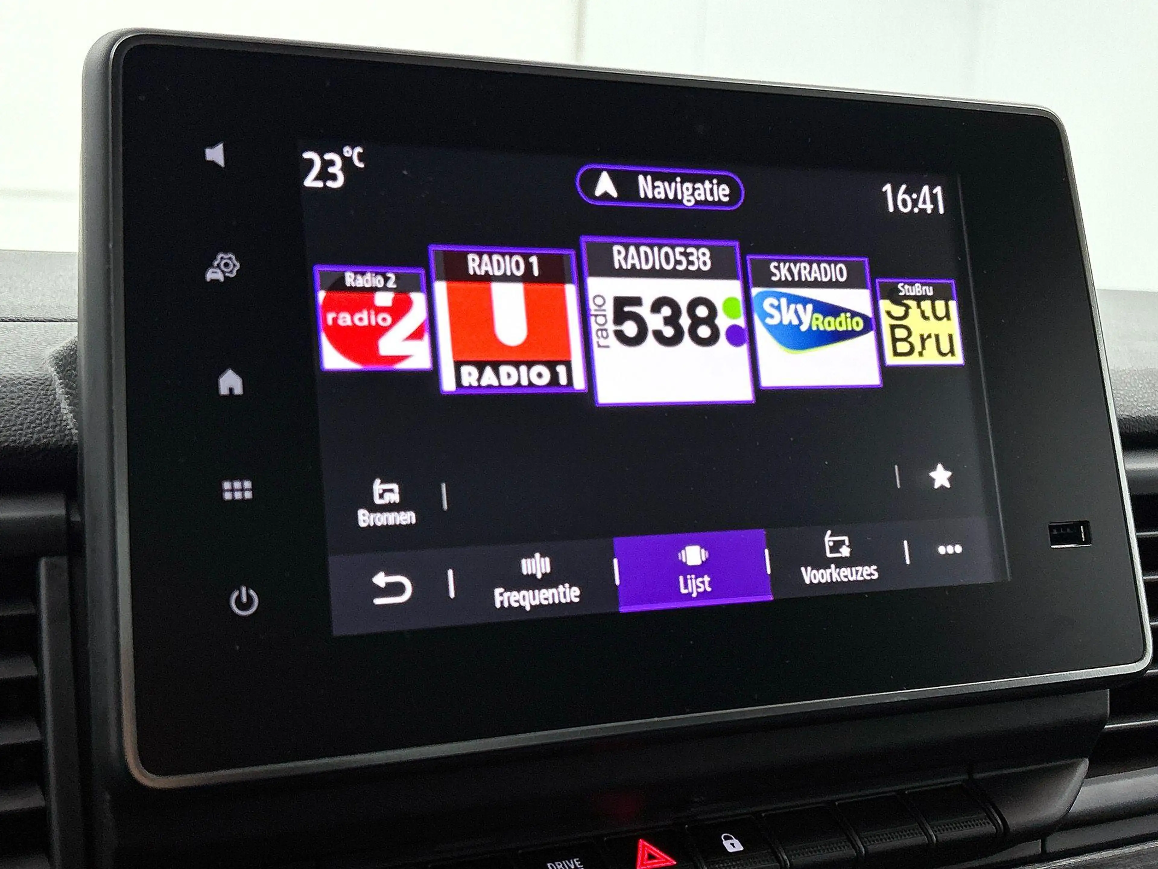 Renault Trafic 2.0 Blue dCi 150 T30 L2H1 Advance Automaat Navigat — photo 7