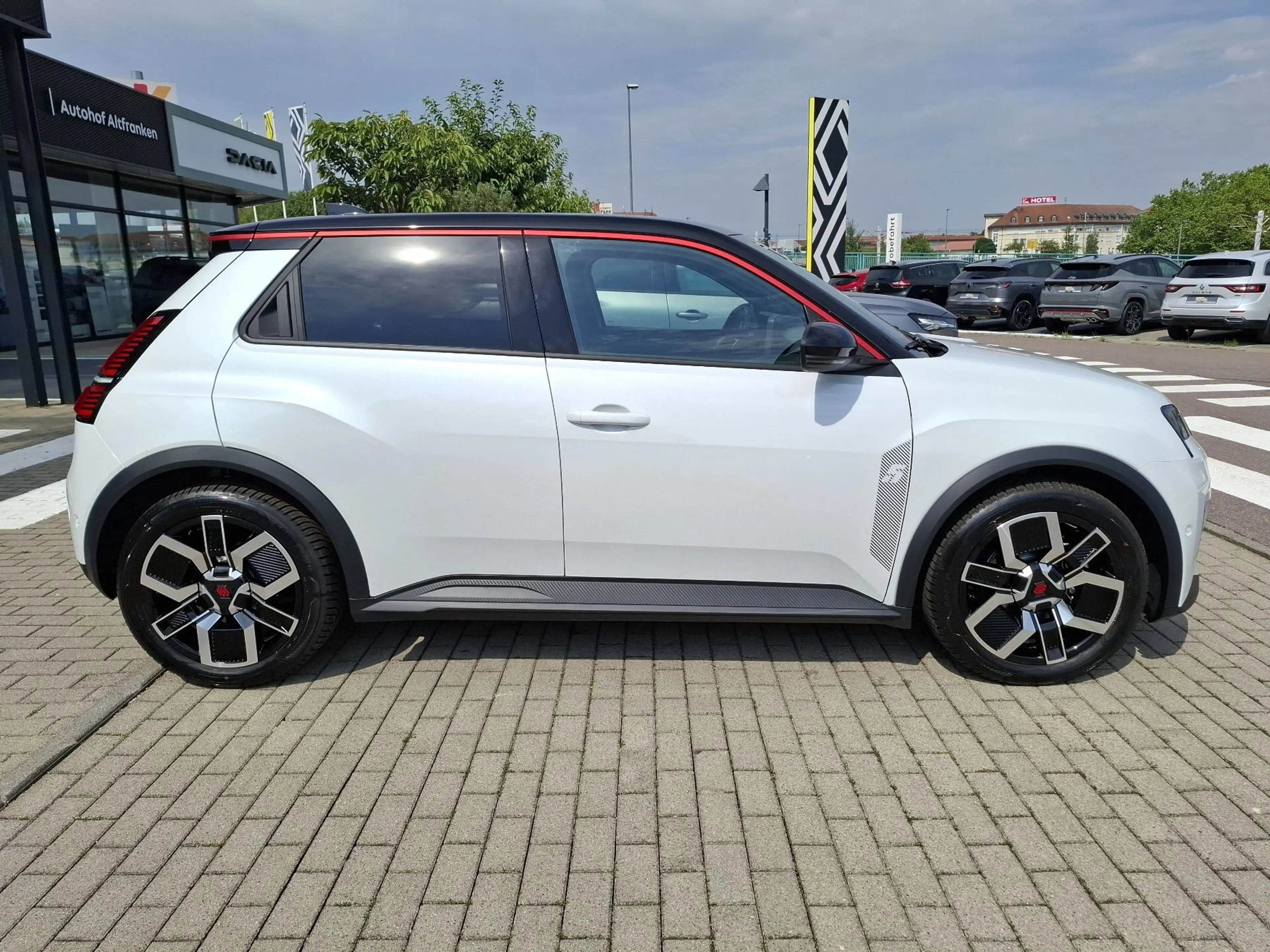 Renault R 5 E-Tech elektrisch Techno 150 Comfort Range — photo 5