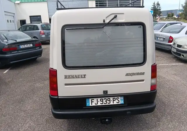 Renault Express view 4