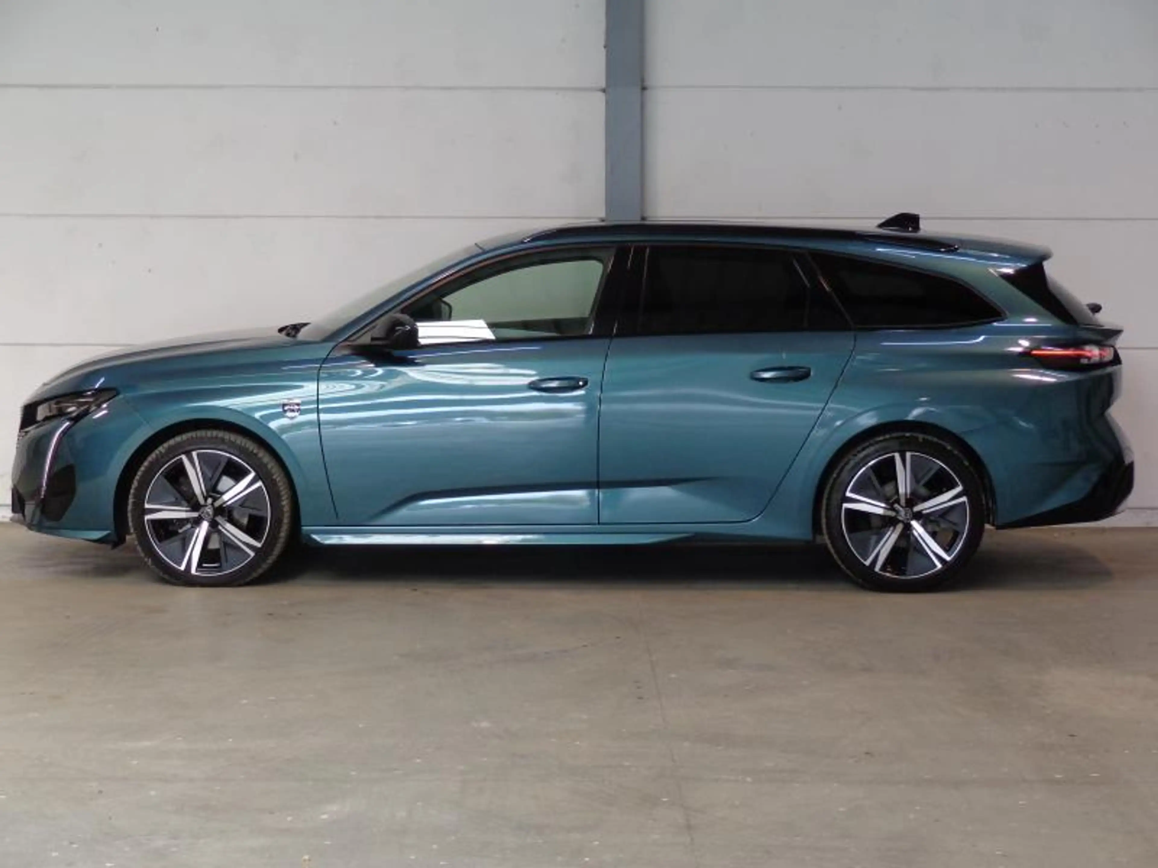 Peugeot 308 MHEV GT e-DCS6 - GPS - Caméra — photo 8
