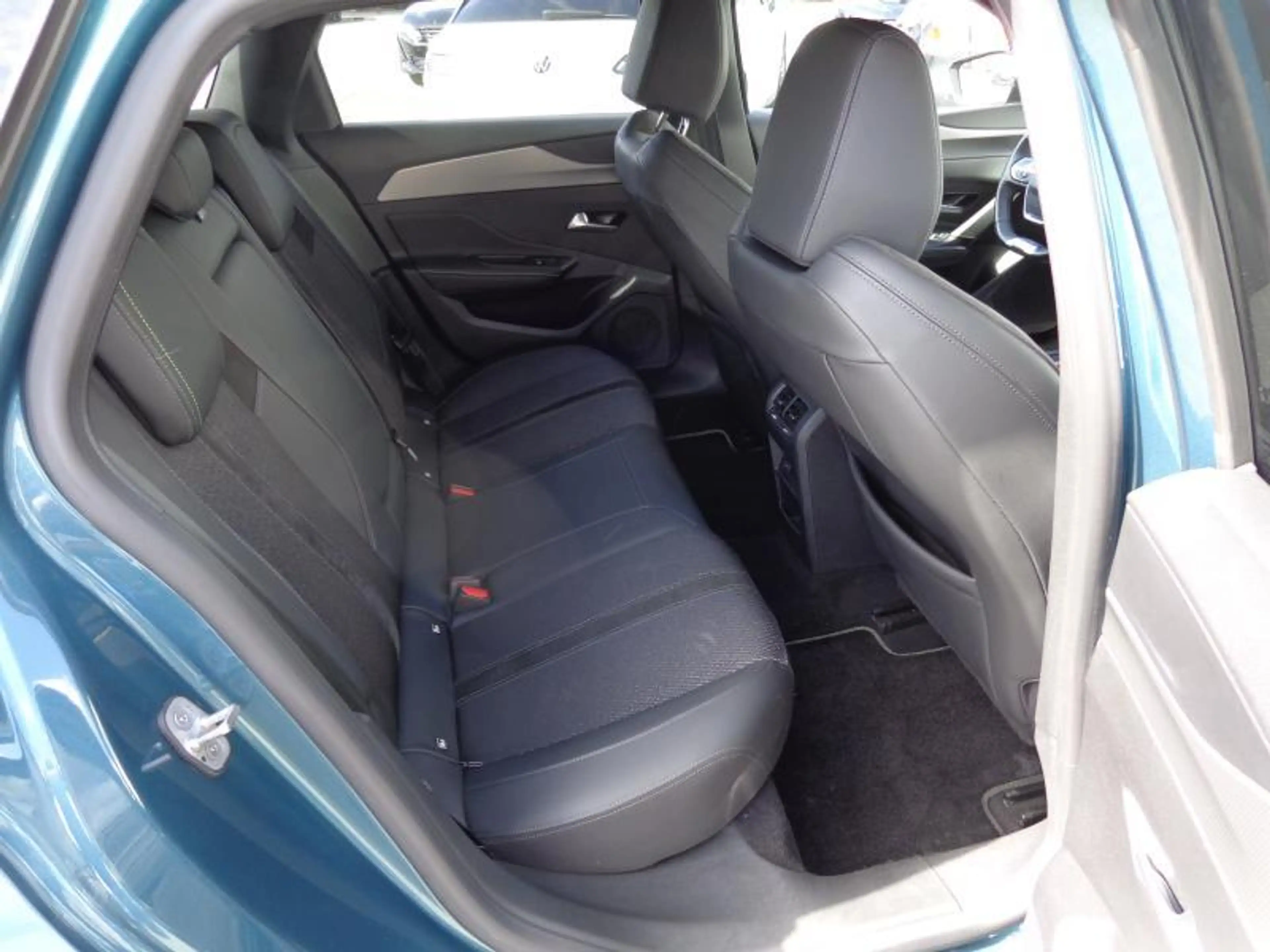 Peugeot 308 MHEV GT e-DCS6 - GPS - Caméra — photo 14
