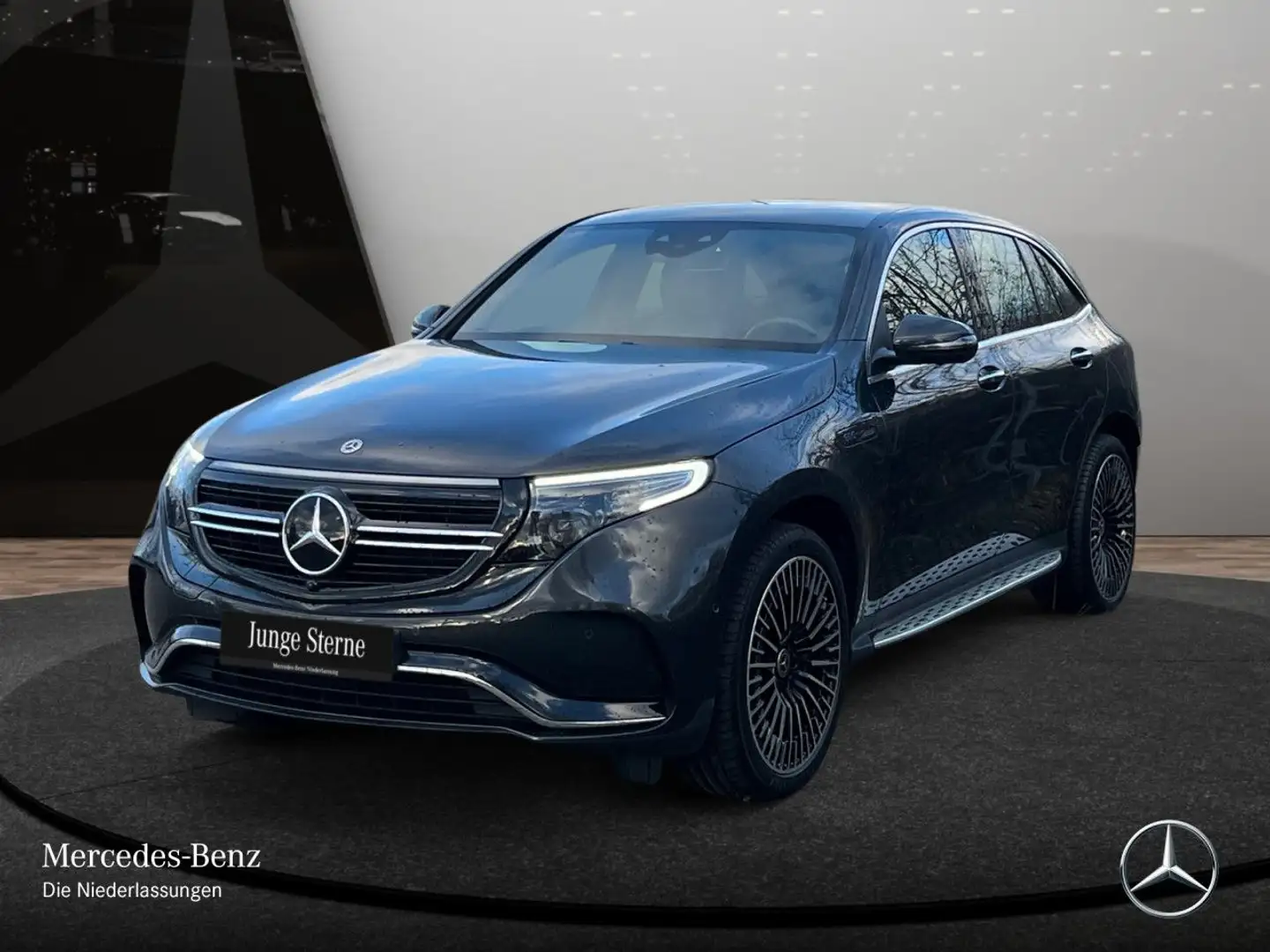 Mercedes-Benz EQC 400 4M AMG+360+AHK+MULTIBEAM+FAHRASS+HUD Grau - 2